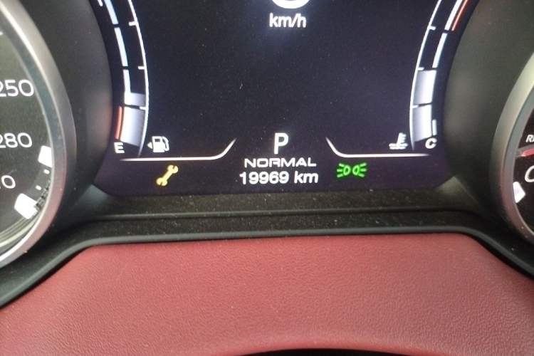 Used Maserati Levante 2022 3.0T Modena Odometer Close Up