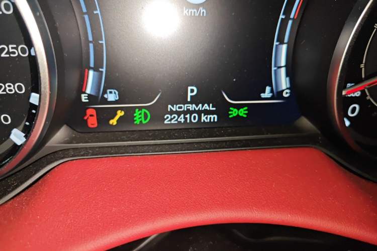 Used Maserati Levante 2022 3.0T Modena Odometer Close Up