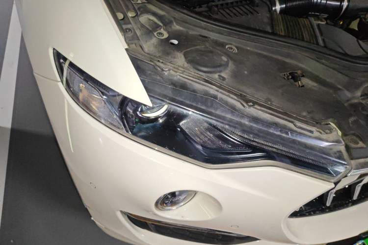 Used Maserati Levante 2022 2.0T GT Sharp Edition Right Front Headlight