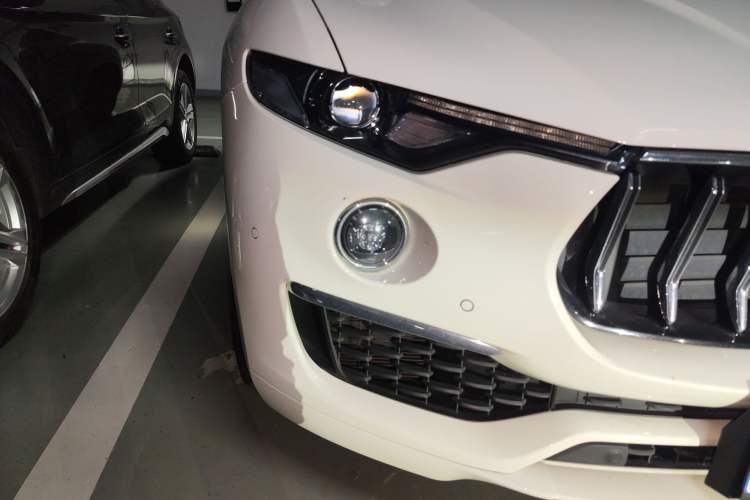 Used Maserati Levante 2022 2.0T GT Sharp Edition Right Front Headlight