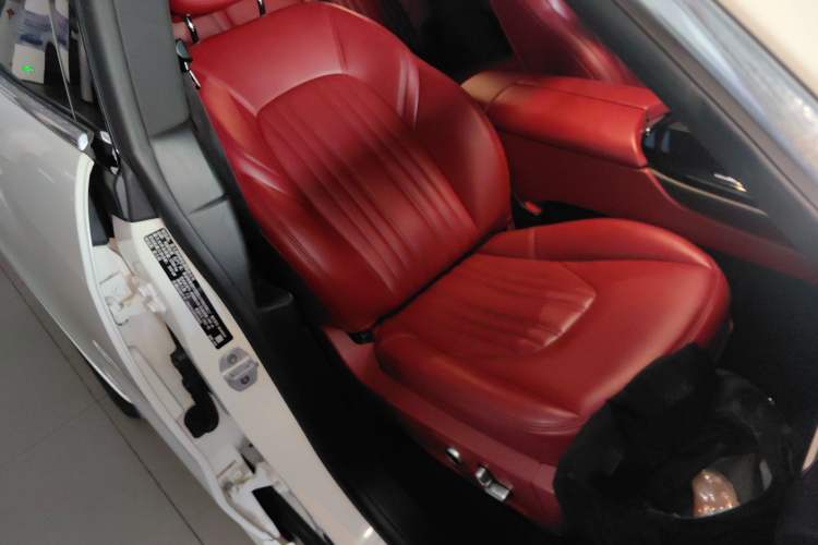 Used Maserati Levante 2022 2.0T GT Sharp Edition Right Front Seat