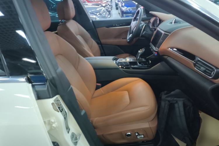 Used Maserati Levante 2022 2.0T GT Sharp Edition Right Front Seat