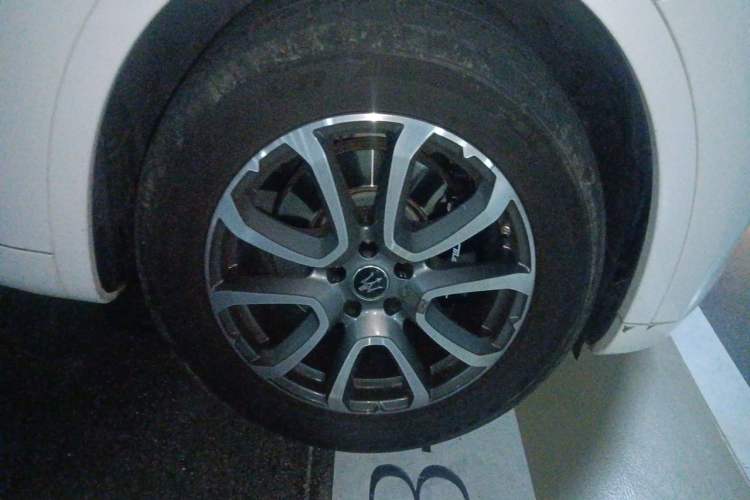 Used Maserati Levante 2022 2.0T GT Sharp Edition Right Front Wheel Hub