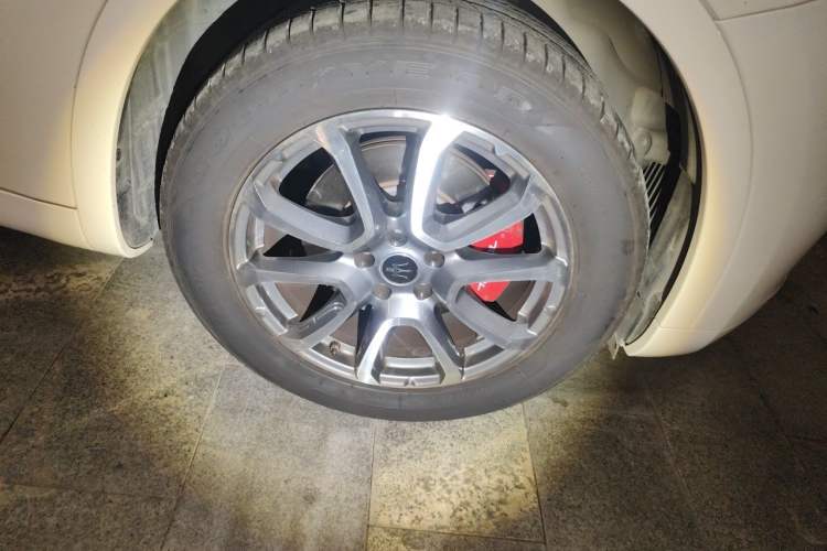 Used Maserati Levante 2022 2.0T GT Sharp Edition Right Front Wheel Hub