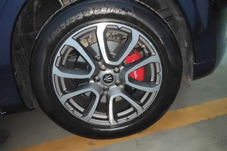 Used Maserati Levante 2022 2.0T GT Sharp Edition Right Front Wheel Hub