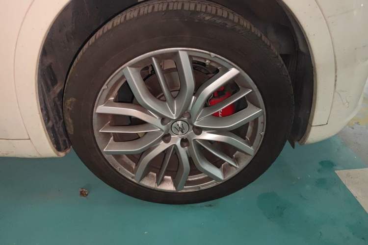 Used Maserati Levante 2022 3.0T Modena Right Front Wheel Hub