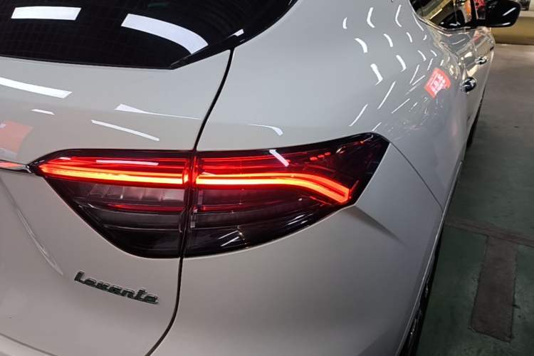 Used Maserati Levante 2022 2.0T GT Sharp Edition Right Rear Taillight