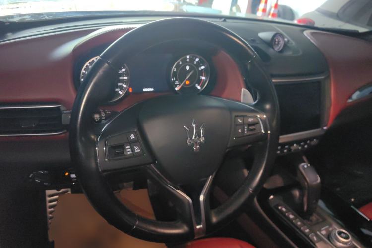 Used Maserati Levante 2022 2.0T GT Sharp Edition Steering Wheel