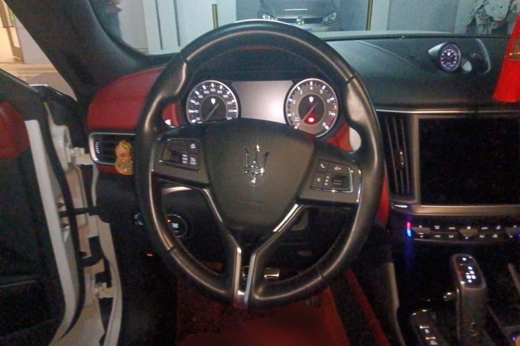 Used Maserati Levante 2022 2.0T GT Sharp Edition Steering Wheel