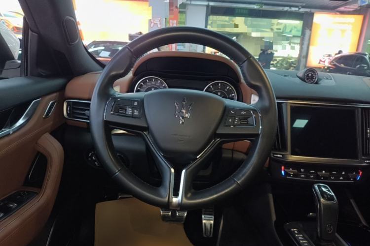 Used Maserati Levante 2022 2.0T GT Sharp Edition Steering Wheel