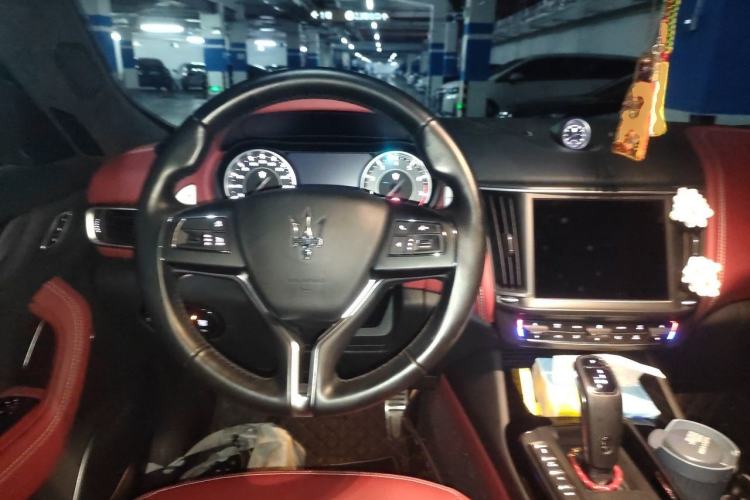 Used Maserati Levante 2022 2.0T GT Sharp Edition Steering Wheel
