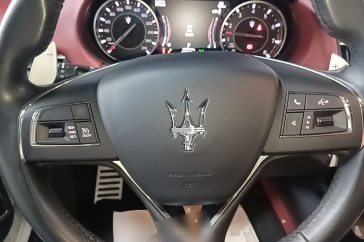 Used Maserati Levante 2022 2.0T GT Sharp Edition Steering Wheel