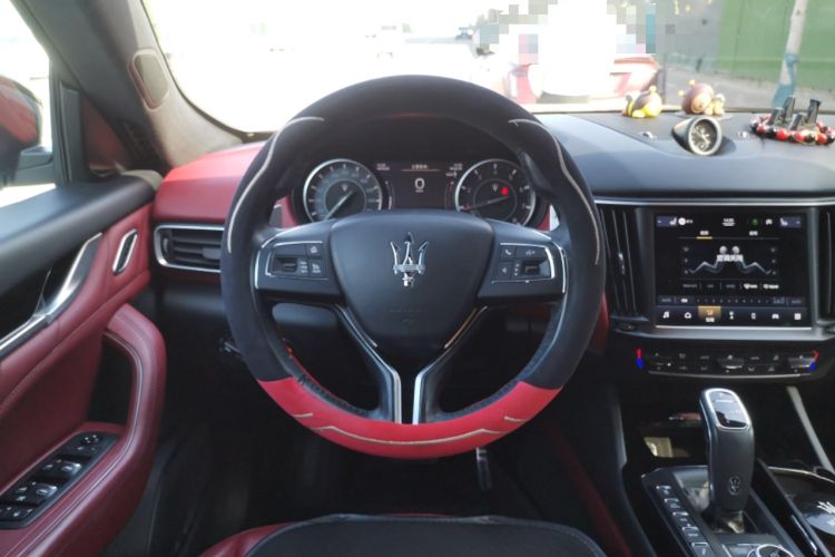 Used Maserati Levante 2022 2.0T GT Sharp Edition Steering Wheel