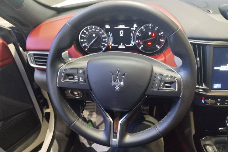 Used Maserati Levante 2022 2.0T GT Sharp Edition Steering Wheel