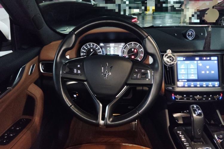 Used Maserati Levante 2022 2.0T GT Sharp Edition Steering Wheel
