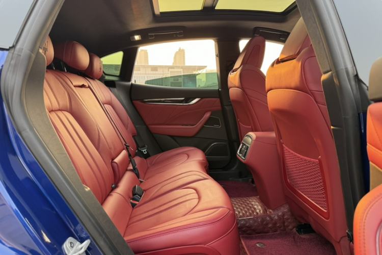 Used Maserati Levante 2023 3.0T Modena Interior 9