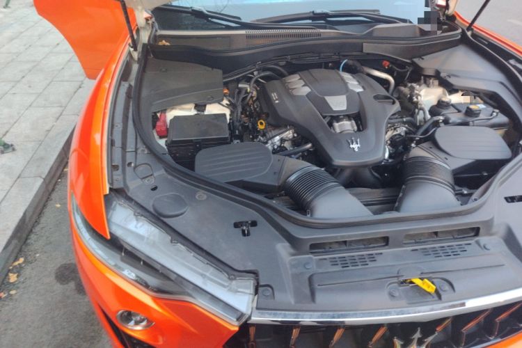 Used Maserati Levante 2023 3.0T Modena Engine Bay Right