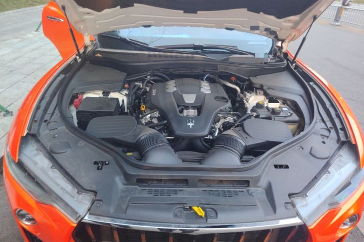 Used Maserati Levante 2023 3.0T Modena Engine Bay