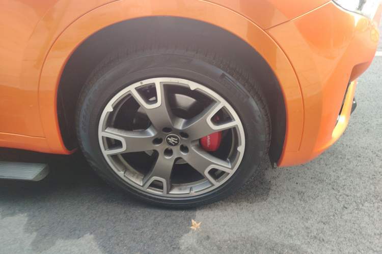 Used Maserati Levante 2023 3.0T Modena Right Front Wheel Hub