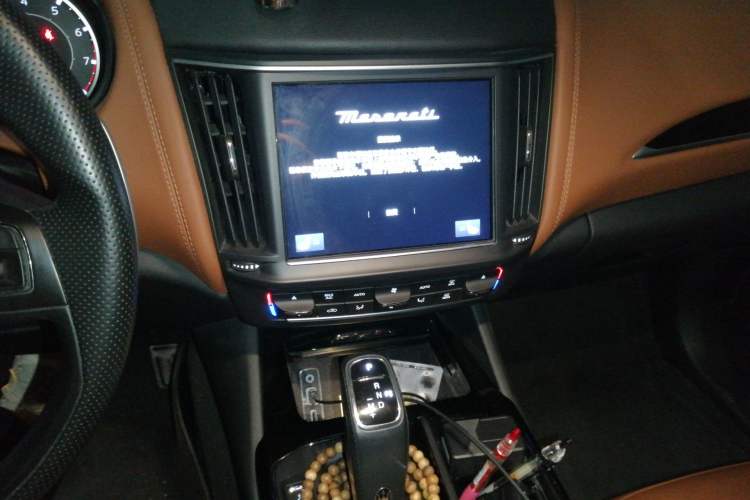 Used Maserati Levante 2023 3.0T Modena Audio And AC Panel