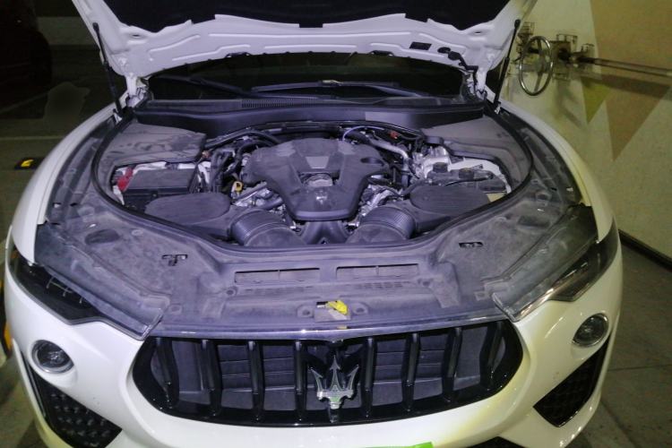 Used Maserati Levante 2023 3.0T Modena Engine Bay