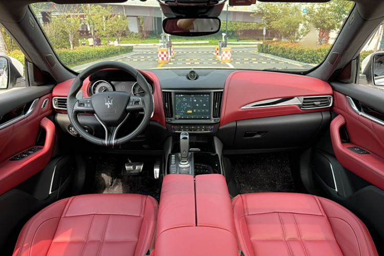 Used Maserati Levante 2023 3.0T Modena Interior 1