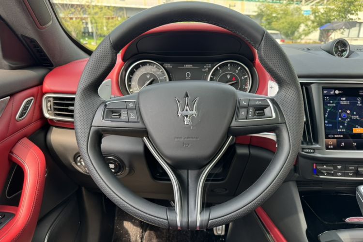Used Maserati Levante 2023 3.0T Modena Interior 2