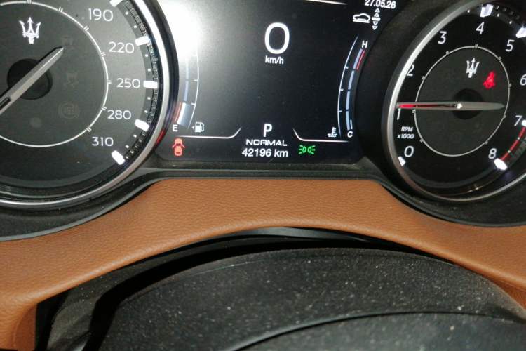 Used Maserati Levante 2023 3.0T Modena Odometer Close Up
