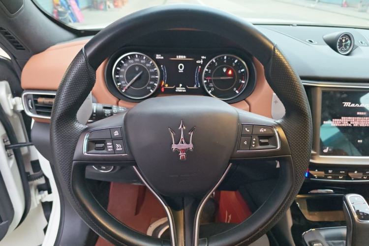 Used Maserati Levante 2023 3.0T Modena Steering Wheel