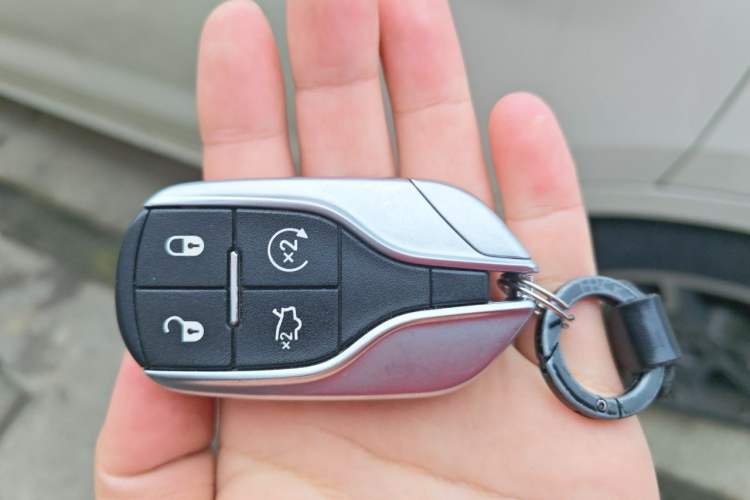 Used Maserati Levante 2023 3.0T Modena Vehicle Key