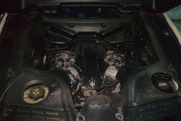 Used Maserati MC20 2023 3.0T Standard Edition Engine Bay