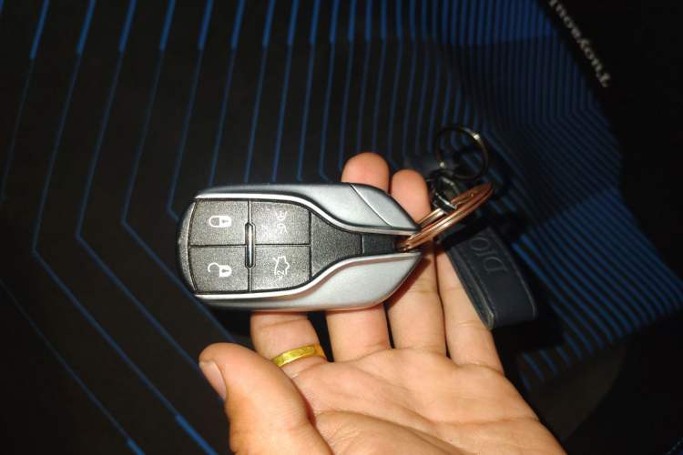 Used Maserati MC20 2023 3.0T Standard Edition Vehicle Key