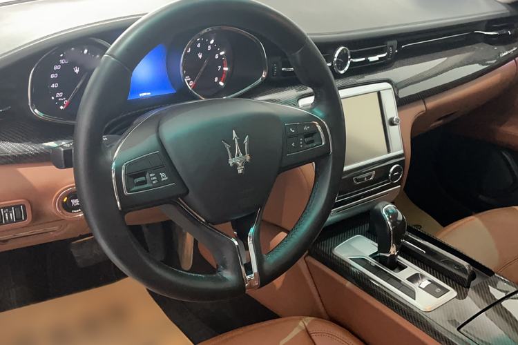Used Maserati President 2013 3.0T Standard Model Interior 3