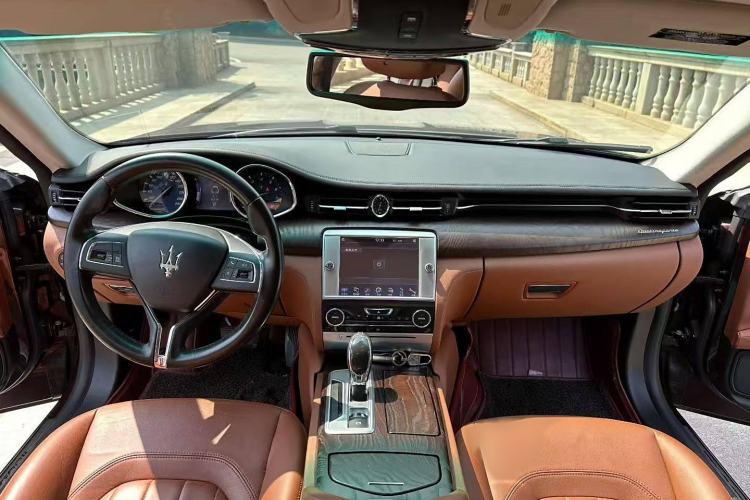 Used Maserati President 2015 3.0T Standard Model Interior 2