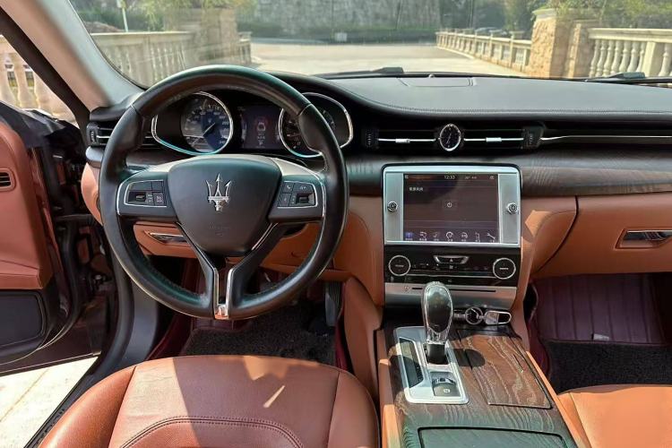 Used Maserati President 2015 3.0T Standard Model Interior 3