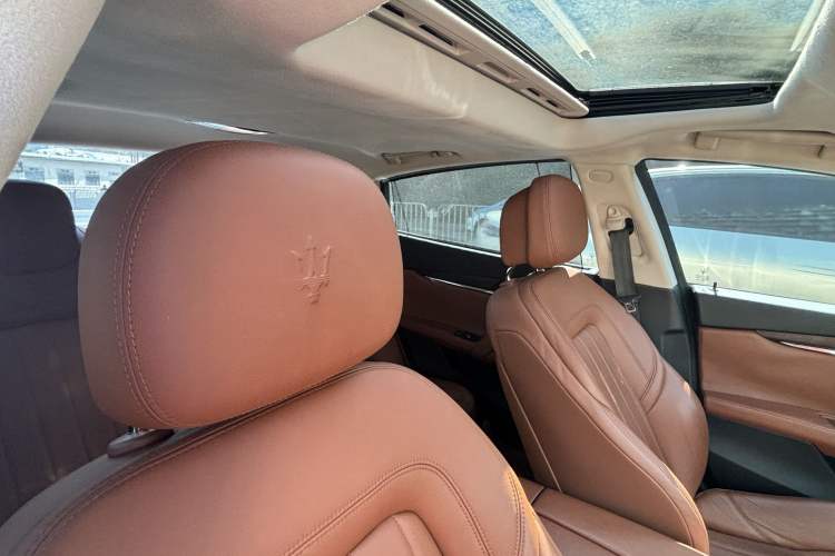 Used Maserati President 2017 3.0T Standard Model Interior 2