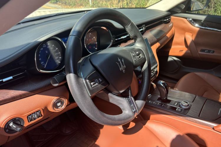 Used Maserati President 2017 3.0T Standard Model Interior 4