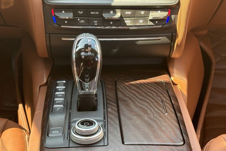 Used Maserati President 2017 3.0T Standard Model Interior 8