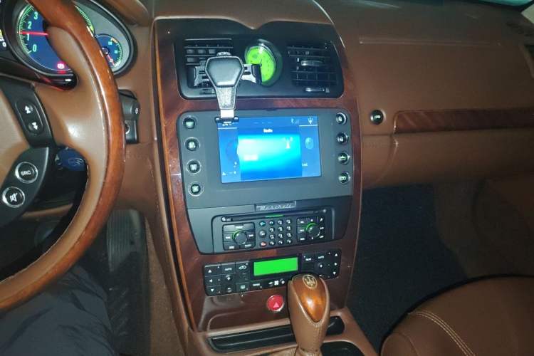 Used Maserati President 2008 4.7L Executive Edition Audio And AC Panel