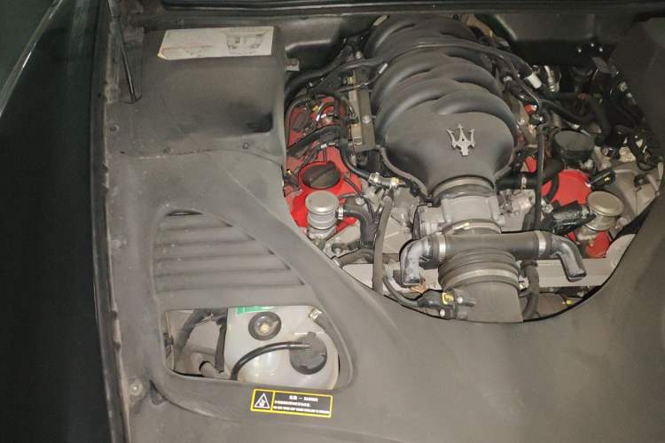 Used Maserati President 2008 4.7L Executive Edition Engine Bay Right
