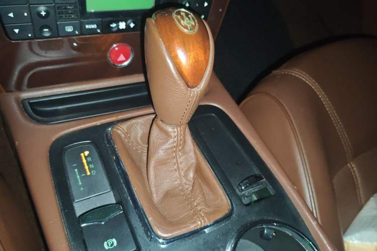 Used Maserati President 2008 4.7L Executive Edition Gear Lever