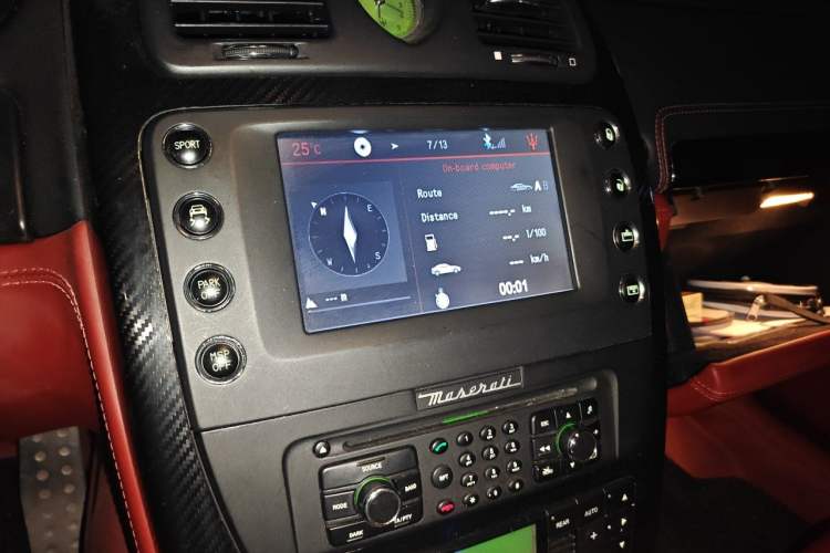 Used Maserati President 2010 4.7L Sport Edition Audio And AC Panel