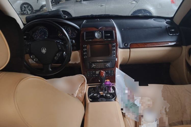 Used Maserati President 2010 4.2L Elite Edition Center Console