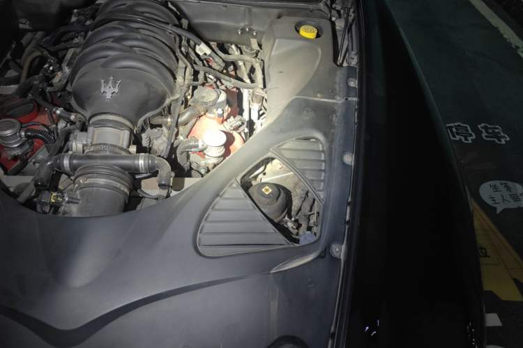 Used Maserati President 2010 4.7L Executive Edition Engine Bay Left