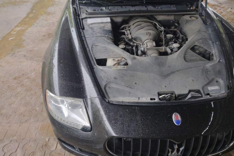 Used Maserati President 2010 4.2L Elite Edition Engine Bay Right