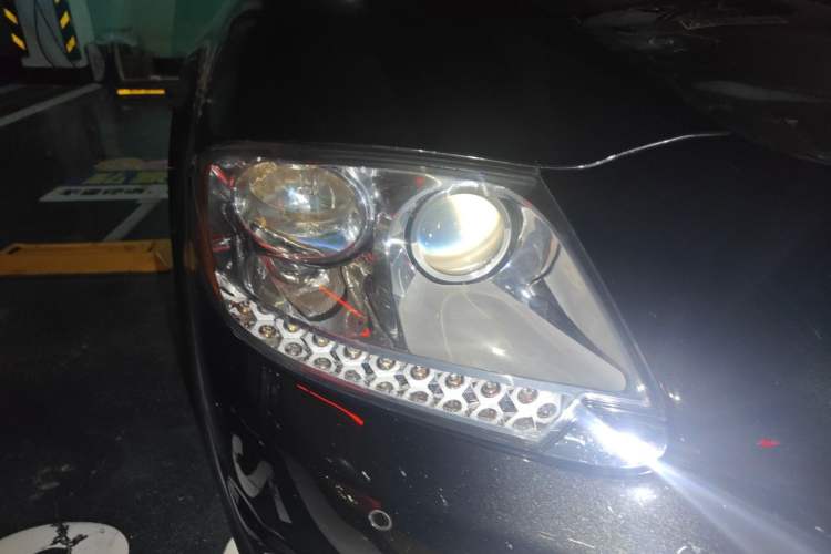 Used Maserati President 2010 4.7L Executive Edition Right Front Headlight