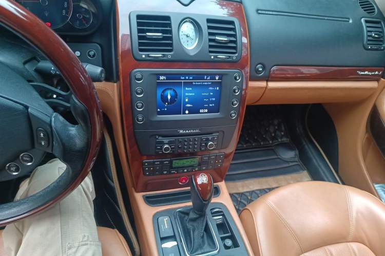 Used Maserati President 2010 4.7L Executive Edition Audio And AC Panel