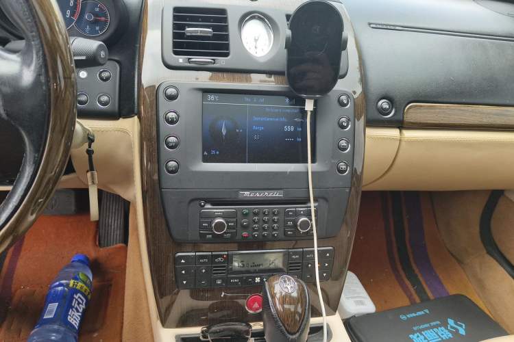 Used Maserati President 2010 4.7L Deluxe Edition Audio And AC Panel