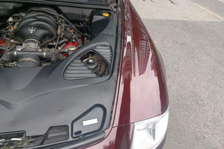 Used Maserati President 2010 4.7L Executive Edition Engine Bay Left