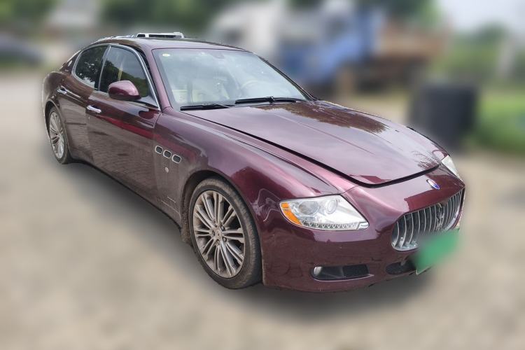 Used Maserati President 2010 4.7L Deluxe Edition Front Right 45 Deg